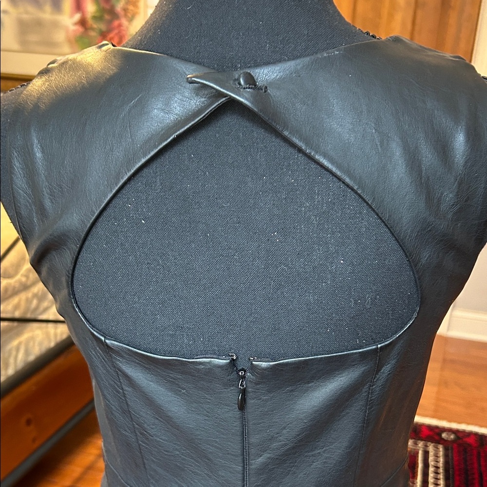 Elegant Black Sleeveless Dress Cut- Out Back